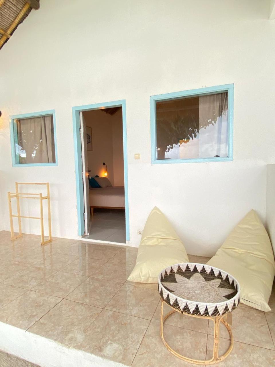 Surf Shack Grupuk Hotel Bumbang Ngoại thất bức ảnh