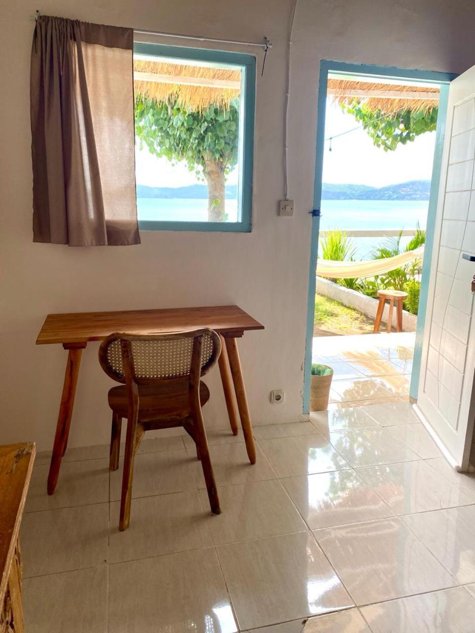 Surf Shack Grupuk Hotel Bumbang Ngoại thất bức ảnh